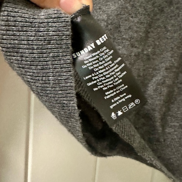 Sunday Best Wool Blend 🍒 Sweater - Picture 4 of 5